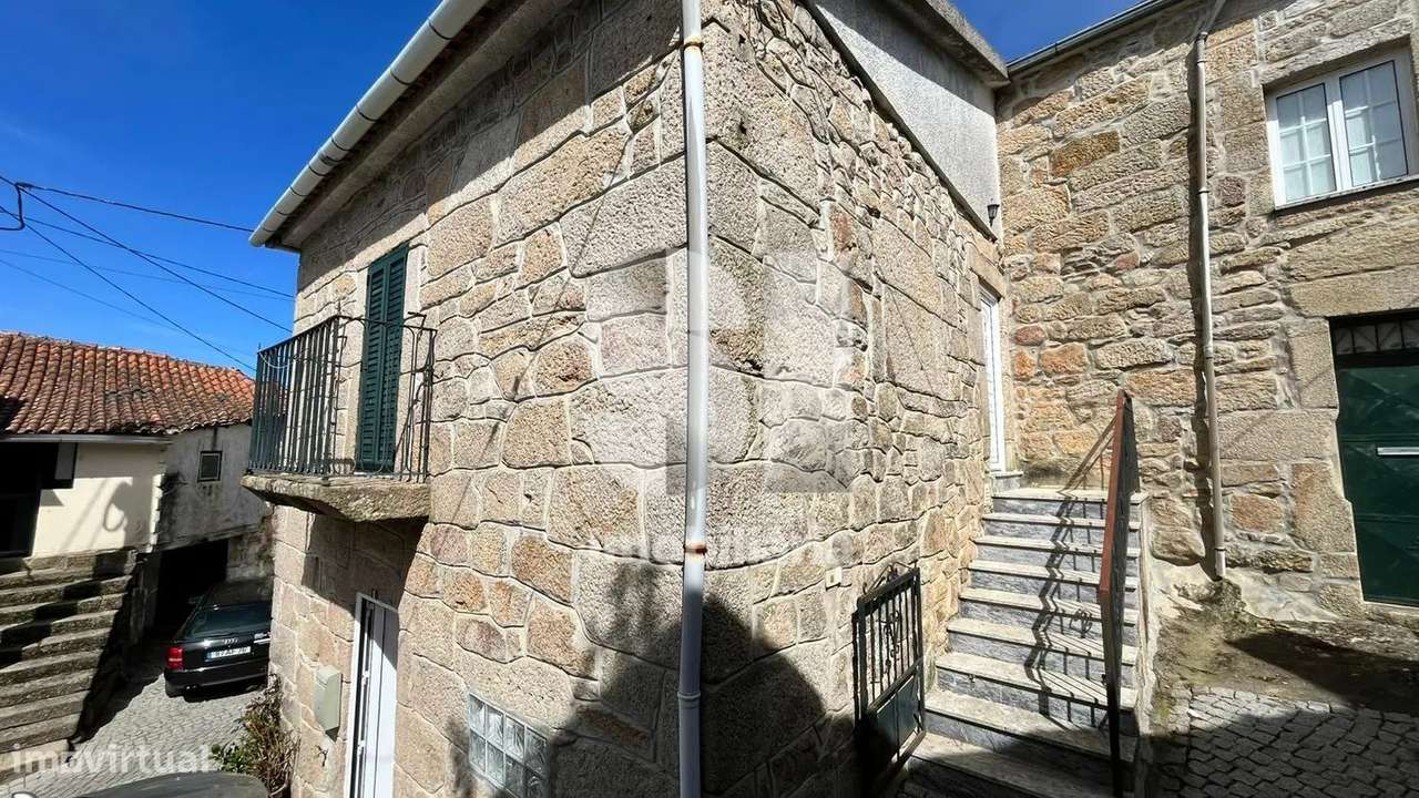 Moradia T1 + T2 - Grande imagem: 5/26