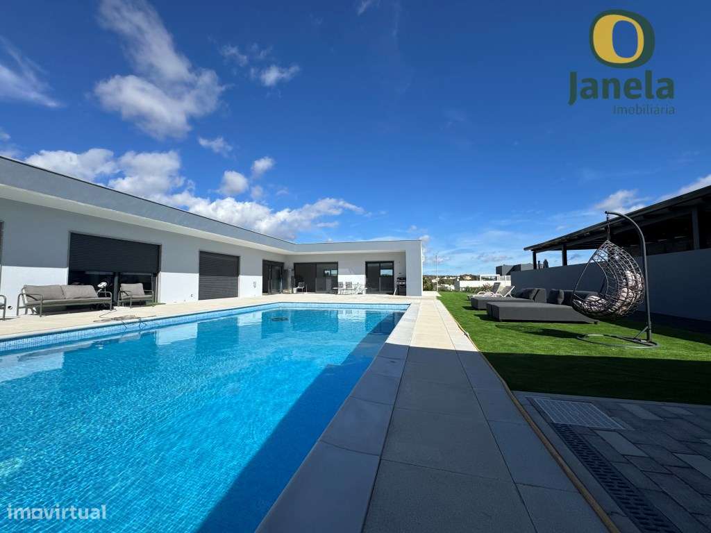 Fantástica Moradia T3+1, Piscina Privada e Excelentes Áreas Exteriores - Grande imagem: 2/38