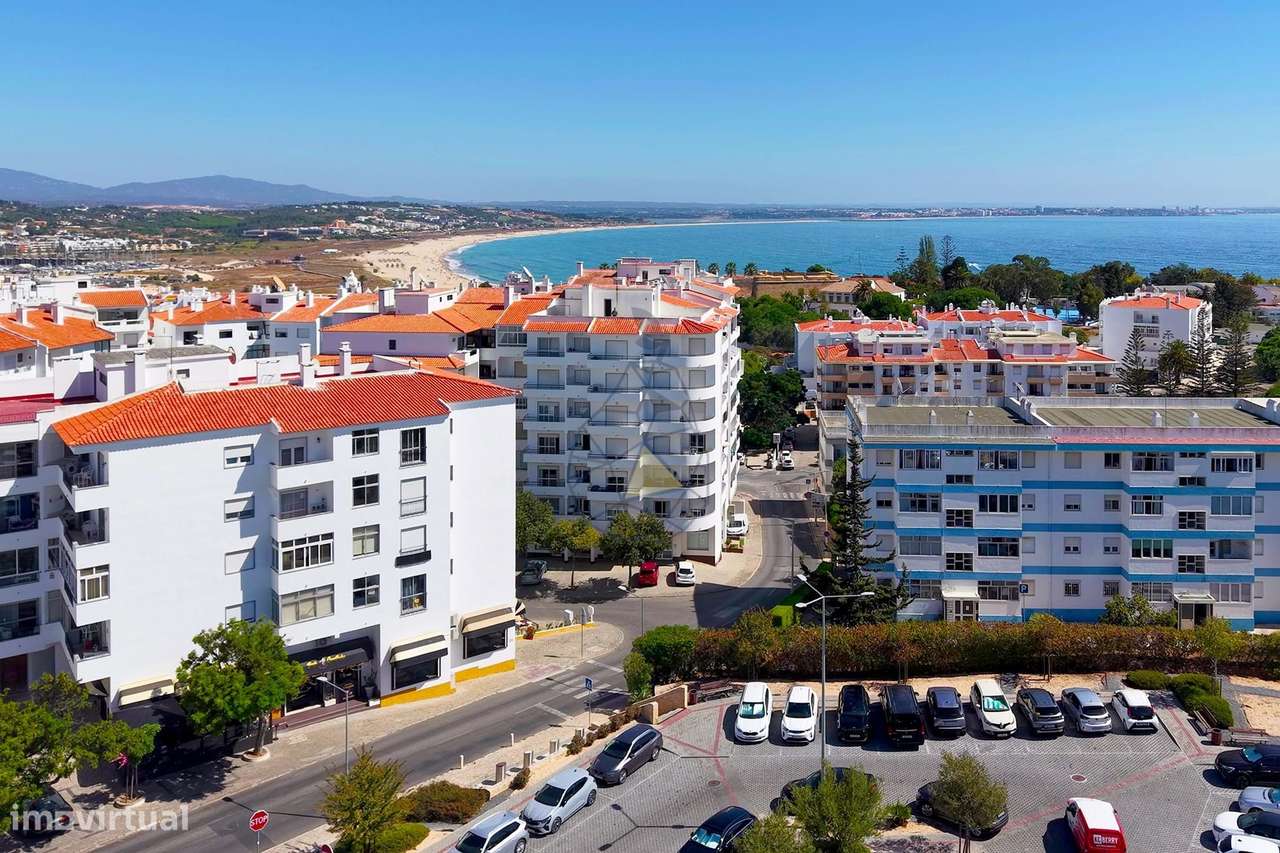 Apartamento espaçoso com 2 quartos excelente localização em Lagos - Grande imagem: 2/50