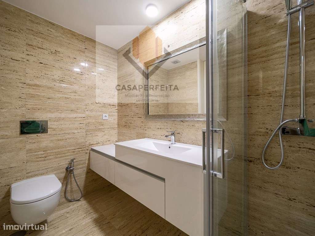 Luxuosa Moradia T4 a 150 metros da Praia - Madalena-21