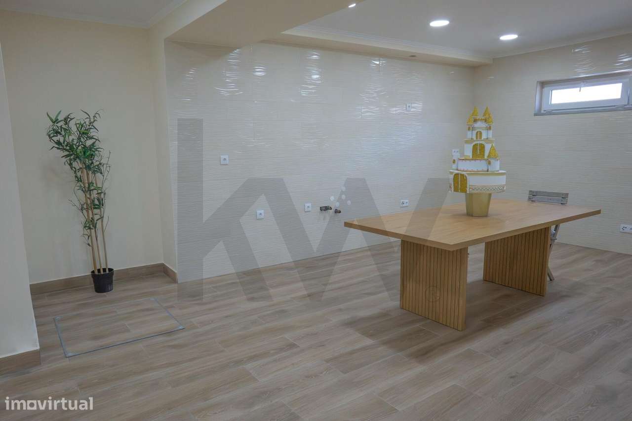 Luxo e exclusividade em Famões com vista sob Lisboa-45