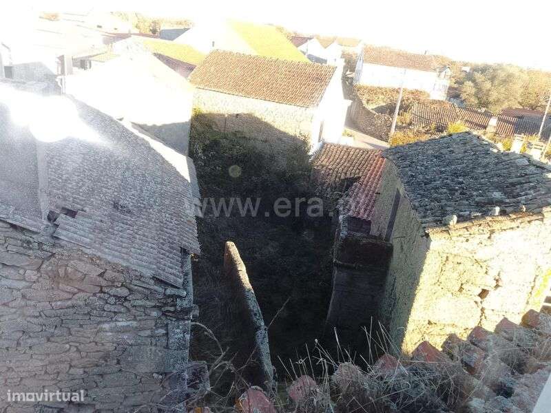 Moradia T3 / Almeida, Mesquitela - Grande imagem: 2/4