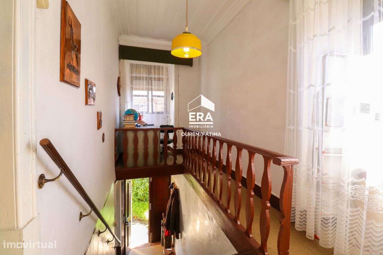 Moradia T3 localizada em Água Belas, Ferreira do Zêzere - Grande imagem: 5/34