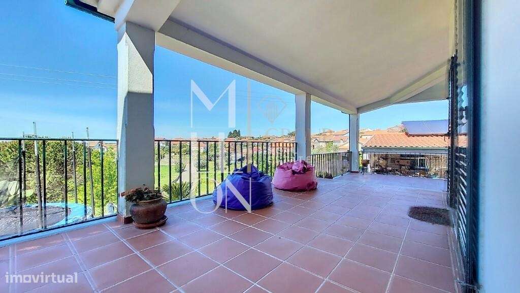 Moradia com  terreno amplo de 4.500 metros na bonita aldeia de Fiais d - Grande imagem: 4/25