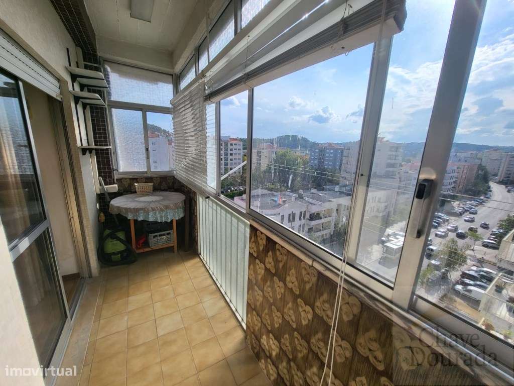 T2 junto à Rua Paulo Quintela - Grande imagem: 3/17