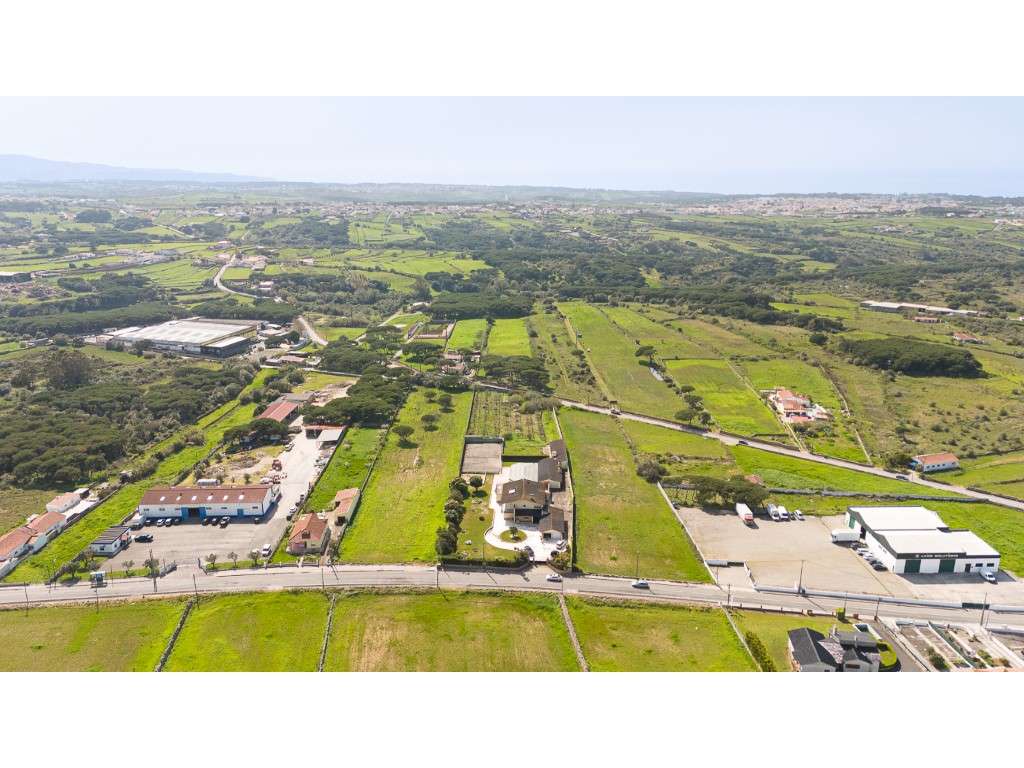 Moradia imponente em terreno com 7300m2 a 10min da Praia do Magoito!-22