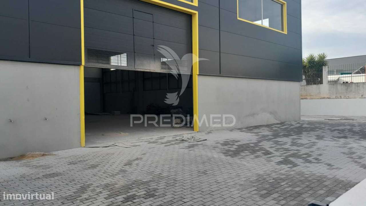 Arrendar armazém c/ logradouro Loures MARL proximo Aeroporto - Grande imagem: 4/26