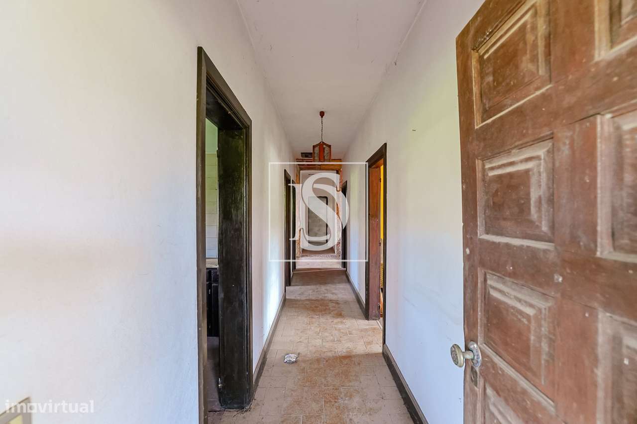 Moradia T4 c/ 376 m², jardim e riacho-7