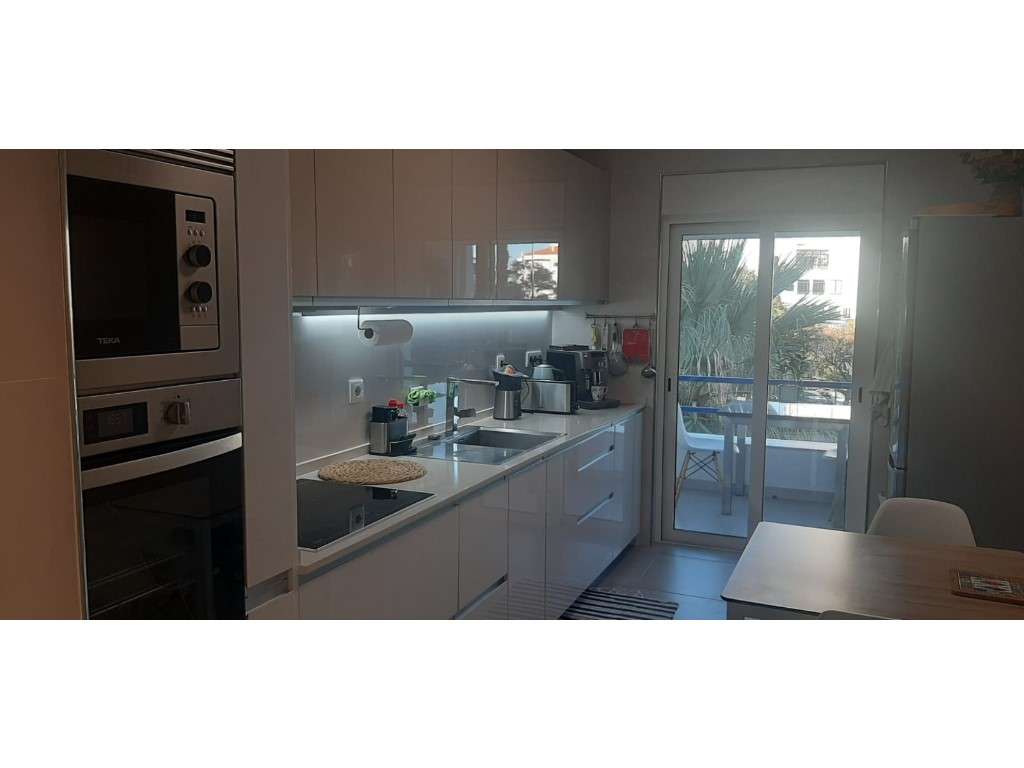 Apartamento T1 em condomínio com Piscina a 2 minutos da praia-7