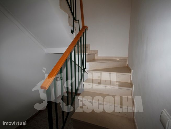 MORADIA V4 ALVOR 1200 000€-51