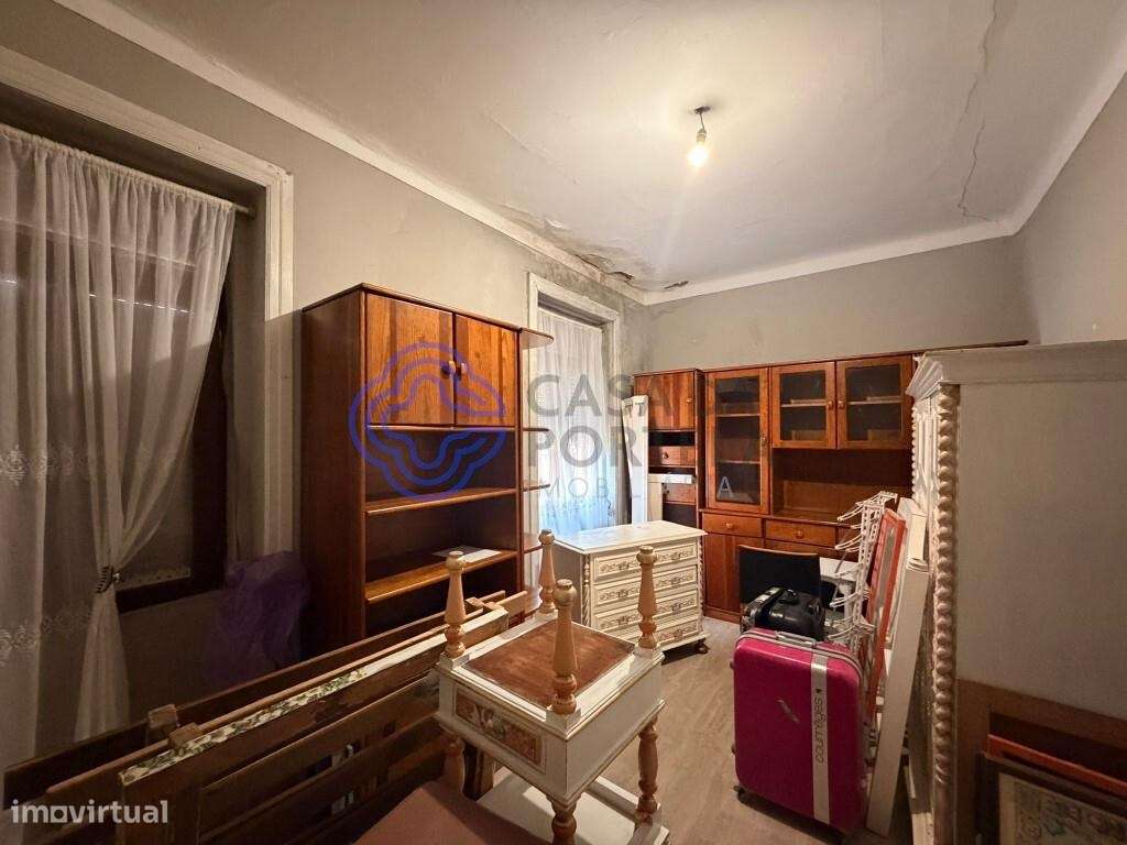 Andar Moradia com 100m2 em Gaia para remodelar - Grande imagem: 4/17