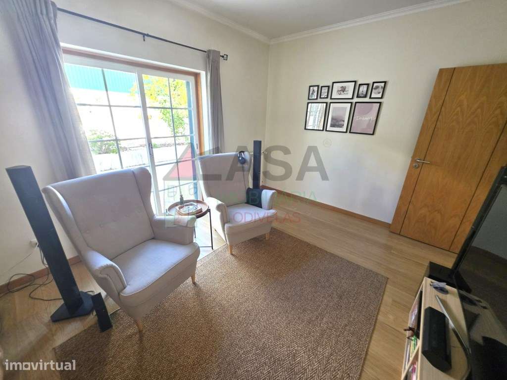 Moradia T4 com Garagem de 48 m² e Mais de 120 m² de Logradouro-21