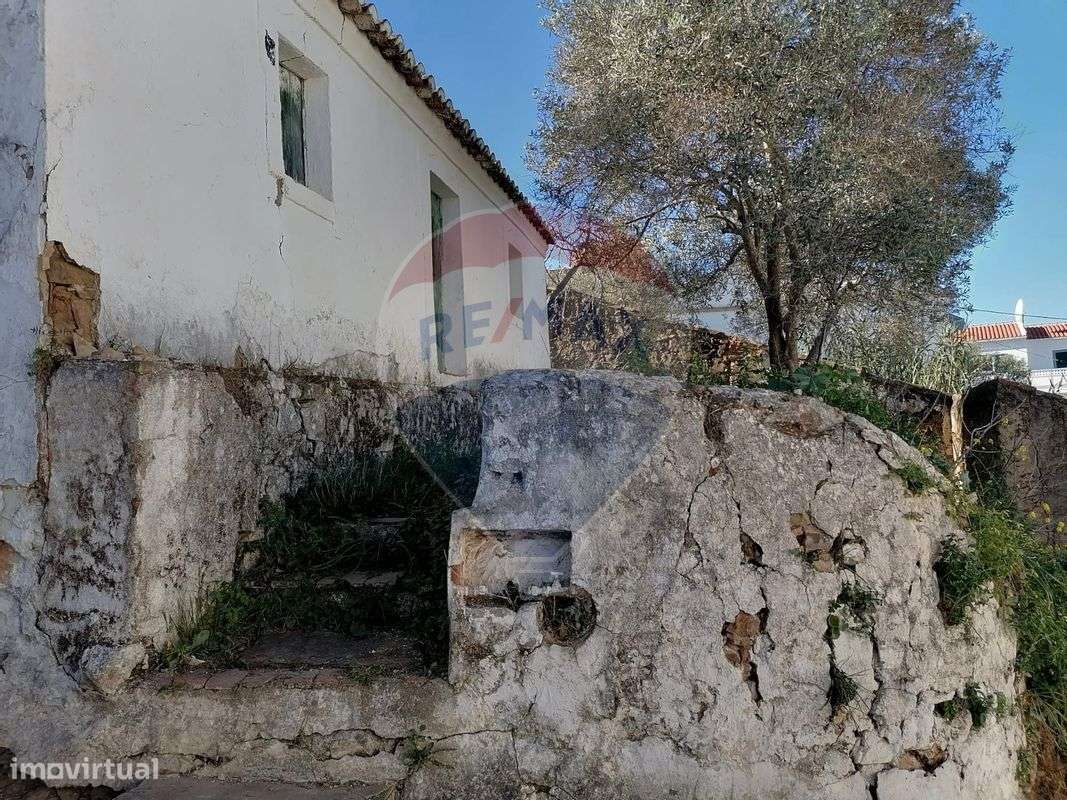 Moradia T1 para venda - Grande imagem: 2/6