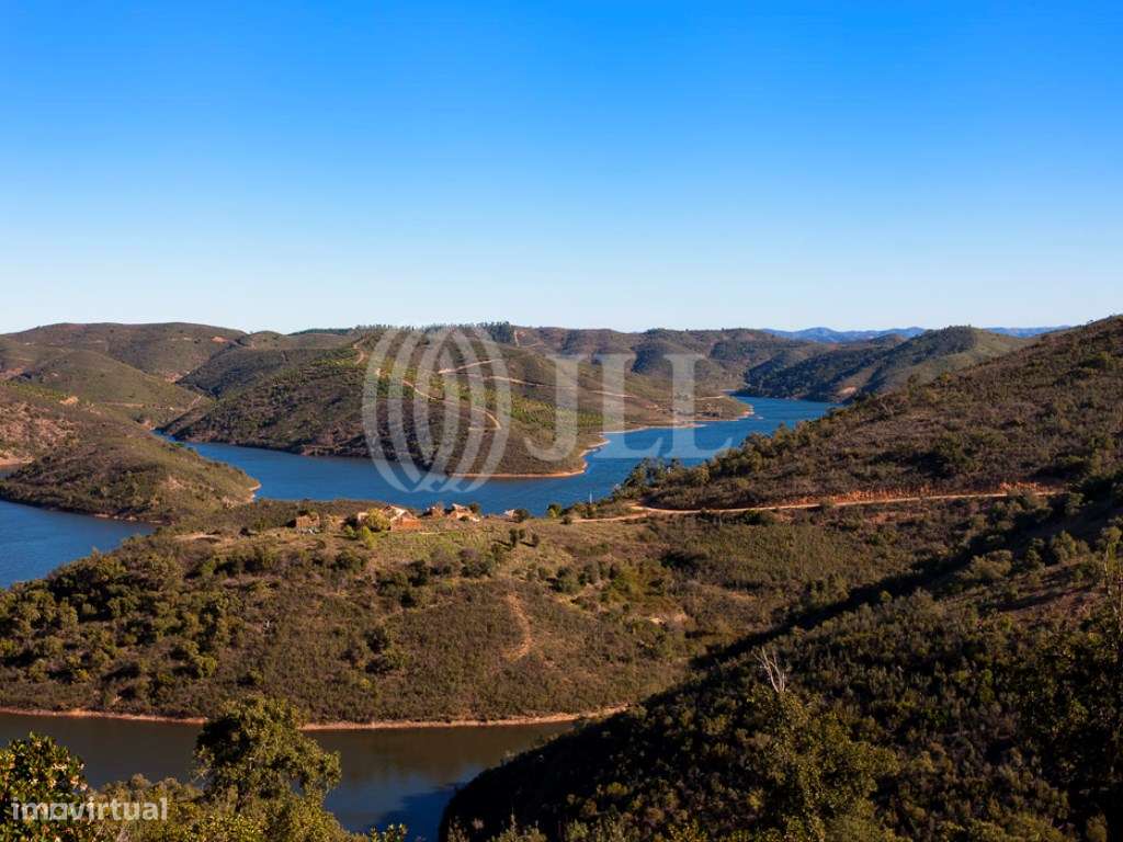 Terreno em Silves no Algarve - Grande imagem: 2/15