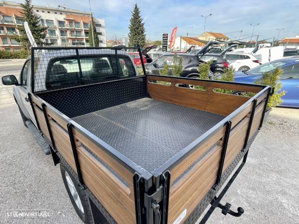 Nissan Navara 2.5 dCi CD LE - 10