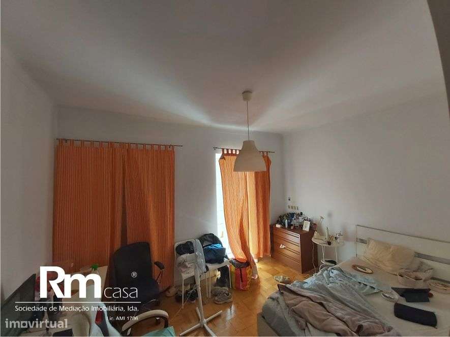 excelente prédio na Av. Emidio Navarro, junto ao Parque da Cidade-49