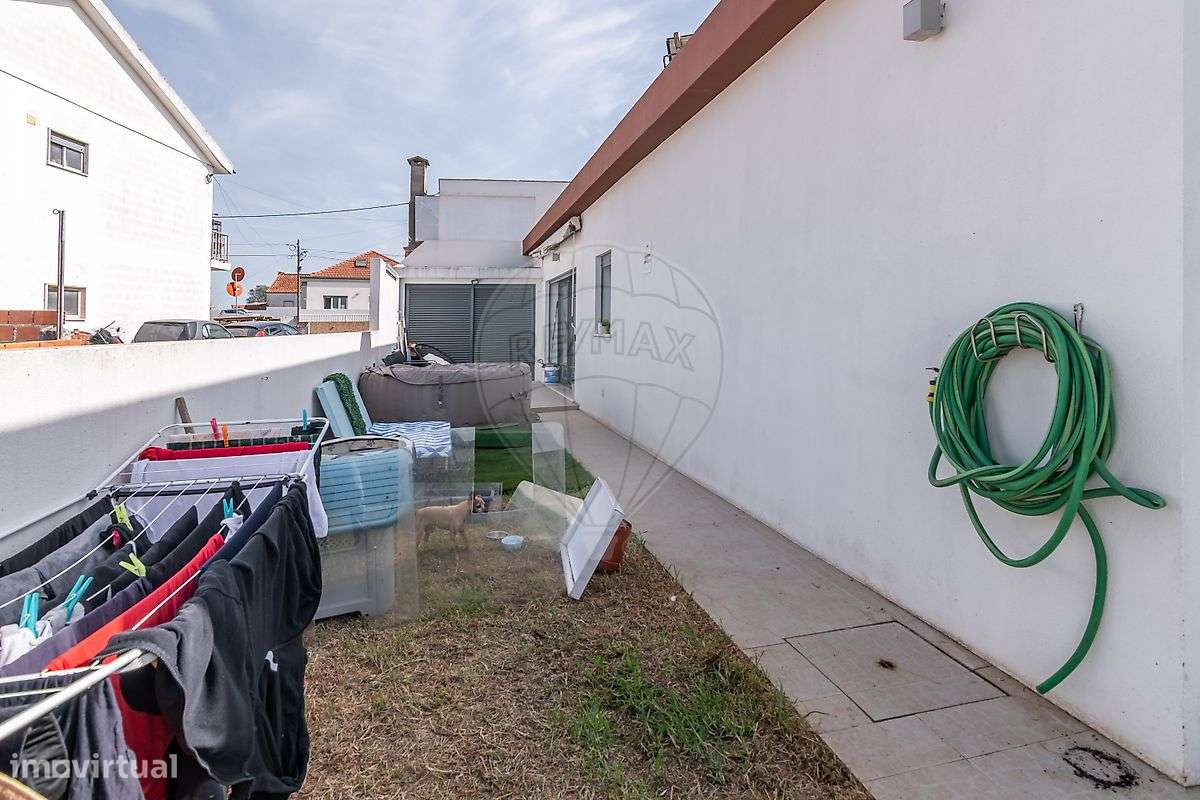Moradia Térrea isolada T3 com jardim em Sesimbra-49