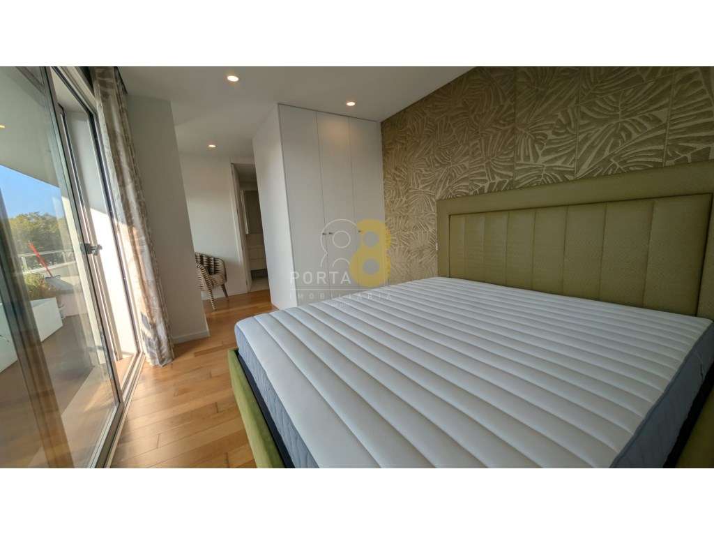 Apartamento T4 Mobilado Virado ao parque da cidade - Matosinhos Sul-10