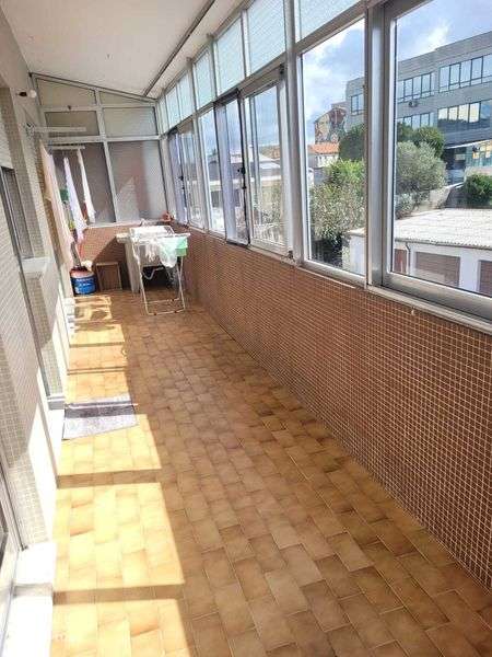 T1 +1 junto ao Continente dos Carvalhos - Grande imagem: 4/8