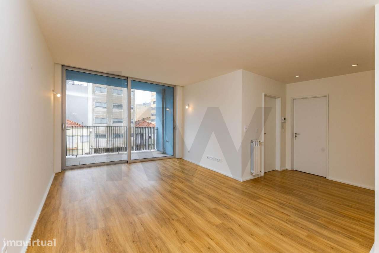 T2 Moderno em Matosinhos Sul com Varanda e Garagem – Perto da Praia e - Grande imagem: 5/32