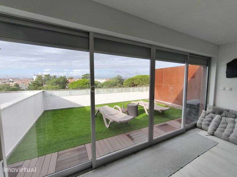 Apartamento T3 +1 duplex c/ garagem - Seixal - Grande imagem: 4/8