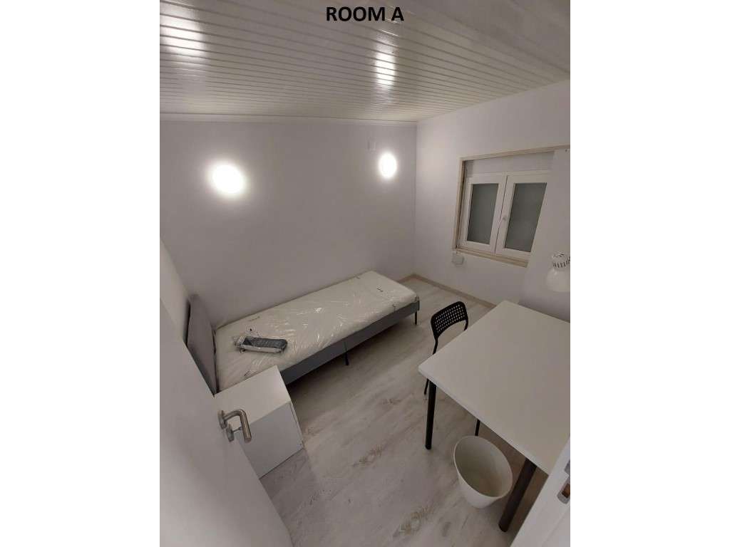 1 de 2 Moradias com 2 Pisos - Vendidas em Conjunto - AJUDA - INVEST...-11