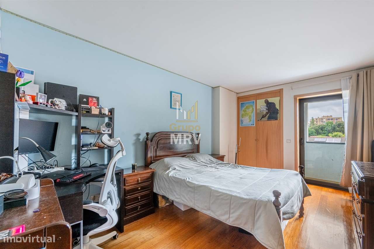 Excelente Apartamento T3 em Lamaçães-17
