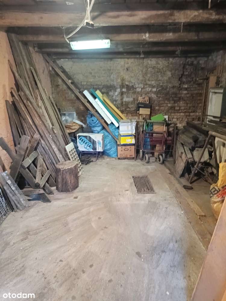 2 pokojowe mieszkanie do remontu na I piętrze + garaż ul. Jaworzyńska-11