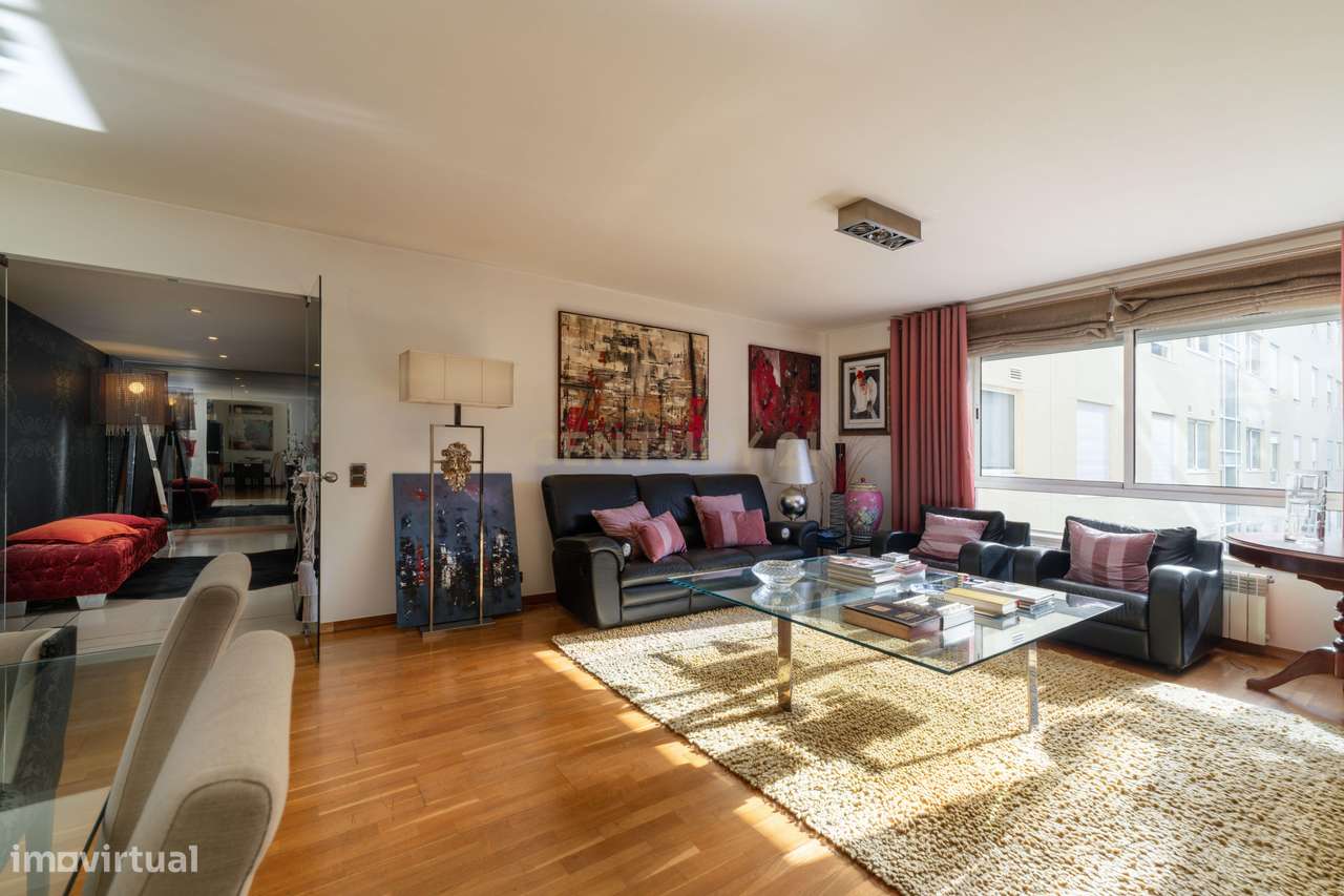 Venda T2 com dois lugares de garagem no Parque das nações - Grande imagem: 3/29