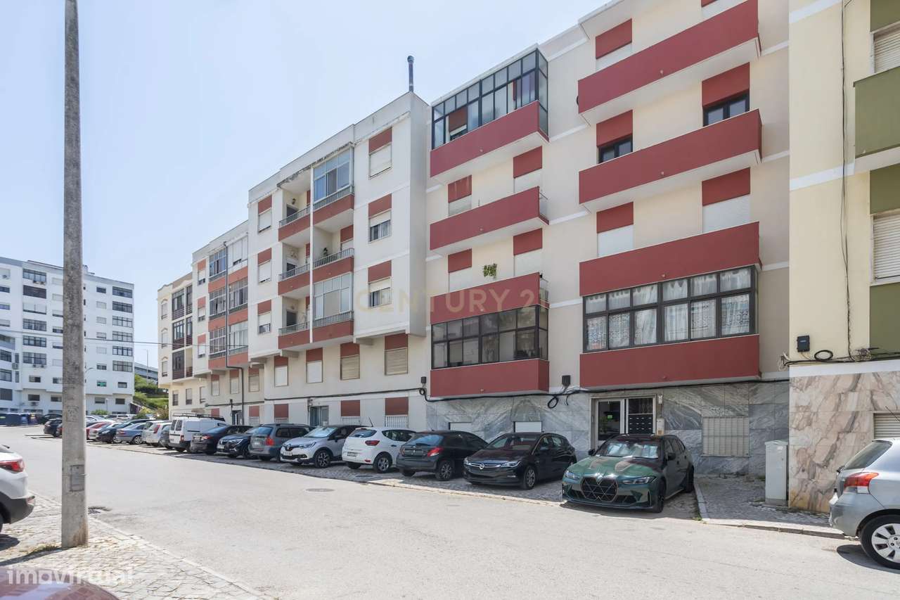 Apartamento T2 pronto a habitar nos 4 Caminhos – Setúbal