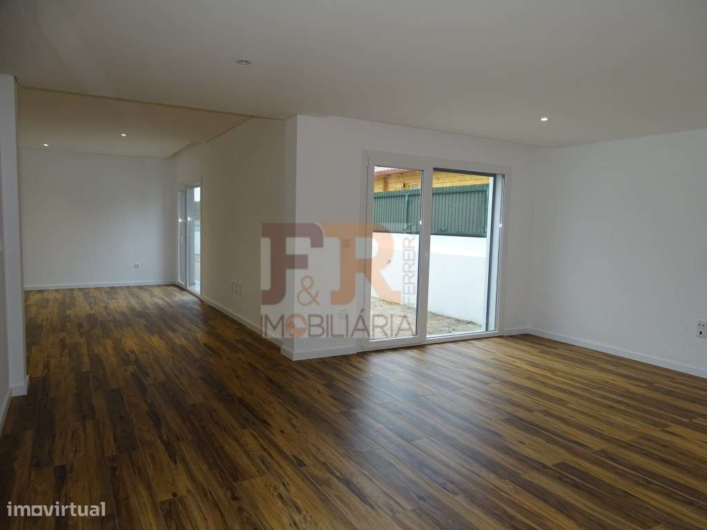 Fantástica Moradia Isolada V3+1 Pergola Fernão Ferro - Grande imagem: 4/55