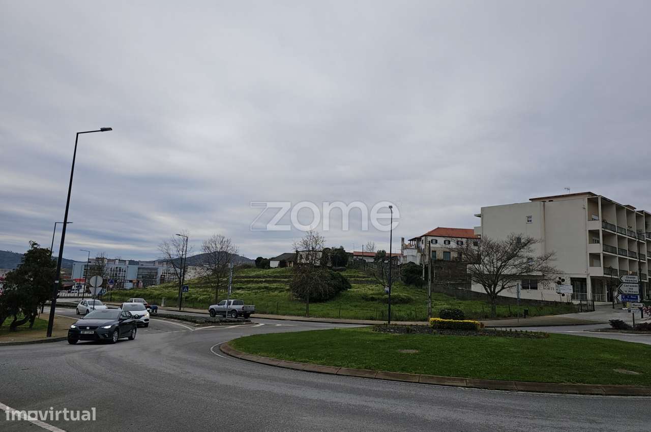 Terreno, 6 388 m², Candedo - Grande imagem: 3/10