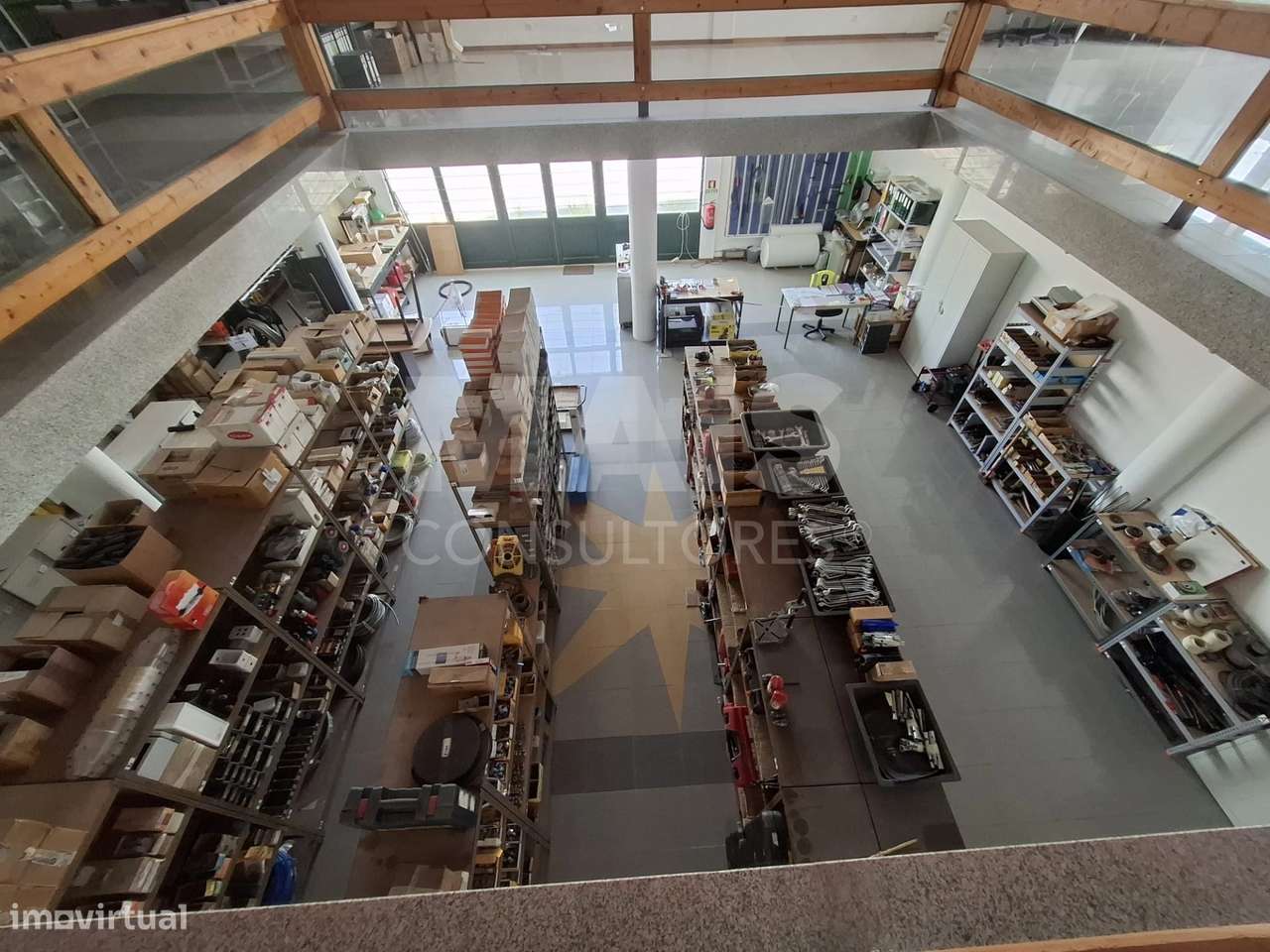 Armazém com Edifício e Terreno para Expansão em Vila Nova de Santo ... - Grande imagem: 5/17