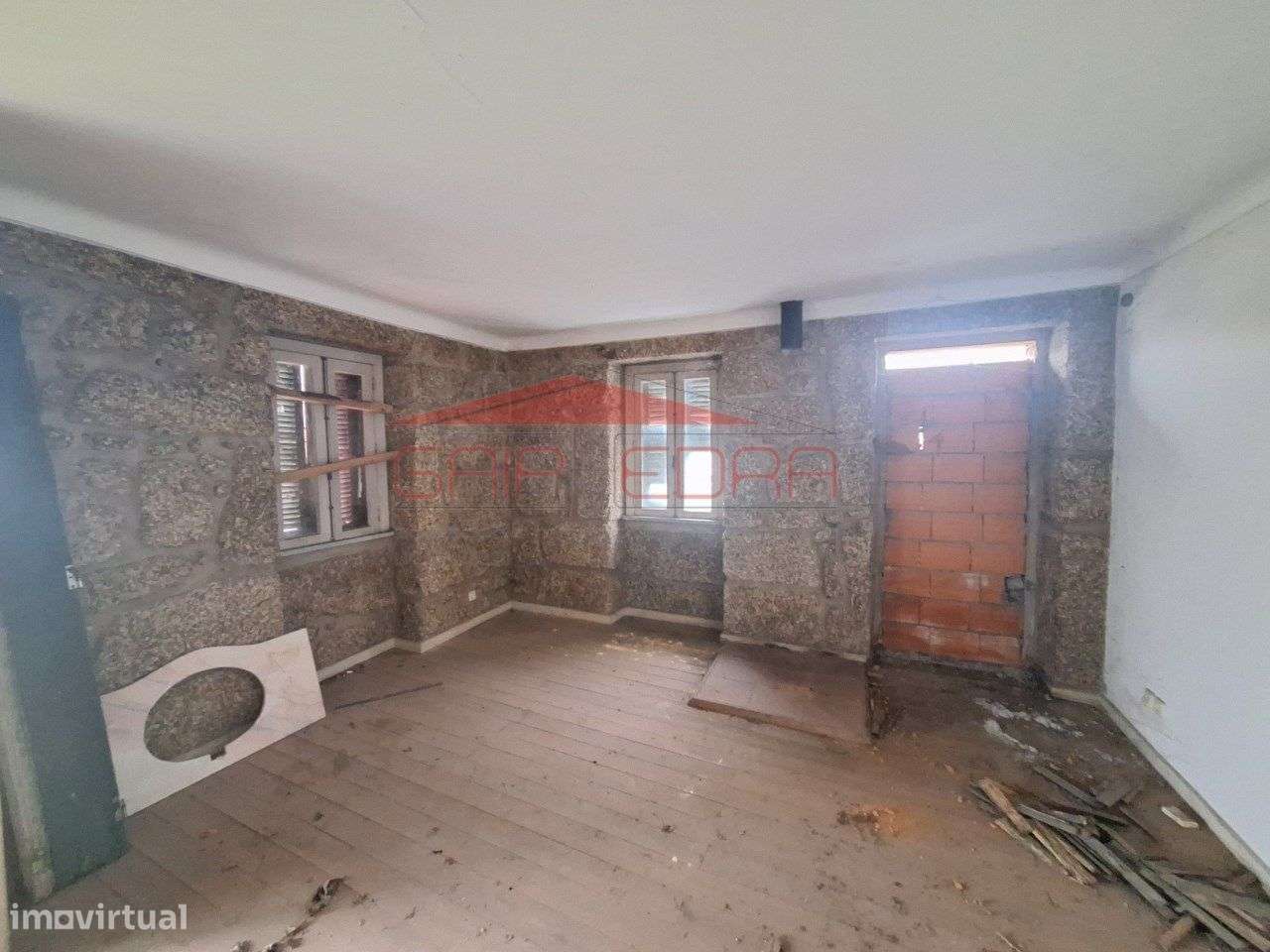 Moradia  Oliveira do Hospital na zona da Chamusca da Beira - Grande imagem: 5/33