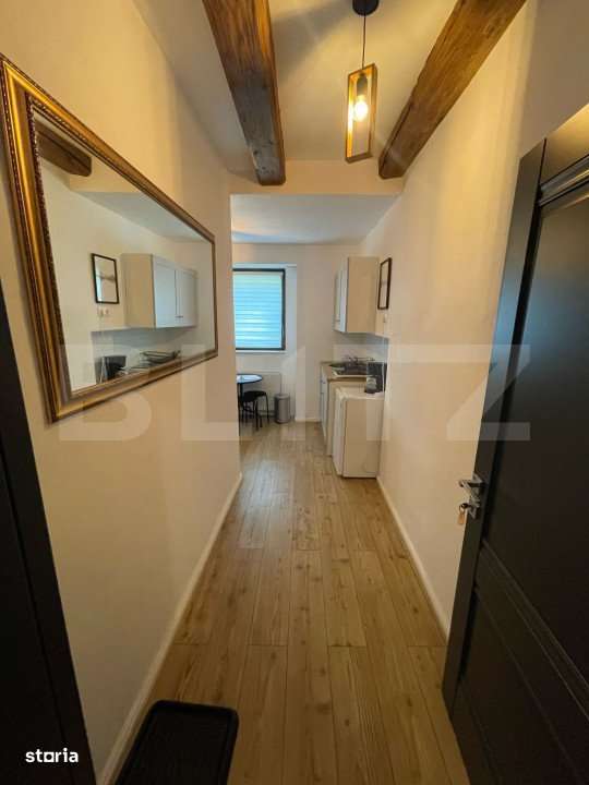 Oportunitate de investitie, 4 Camere in Centrul Istoric al Brasovului - Imagine principală: 2/11