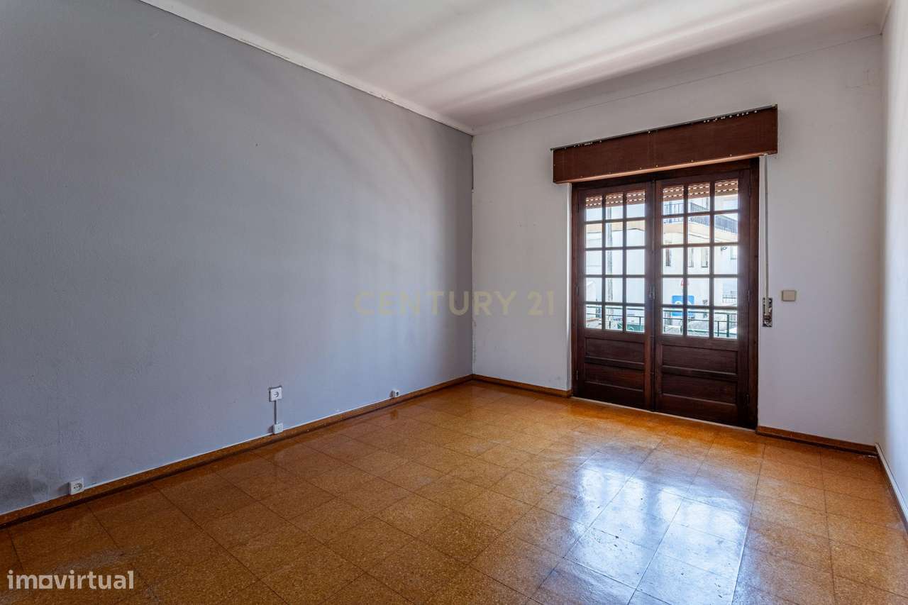 Espaçosa Moradia T3 em Azambuja, Lisboa-22