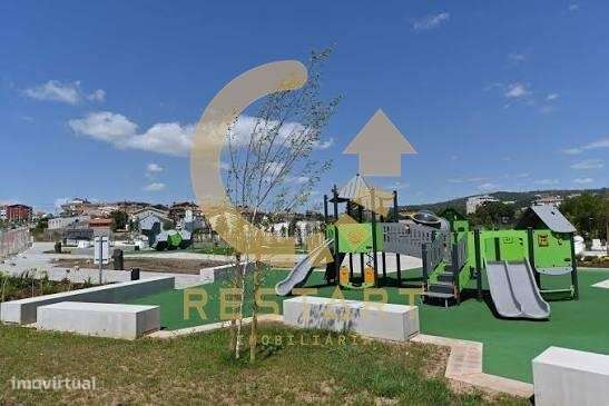 Apartamento T2 (Av da Carvalha - Rio Tinto)-19