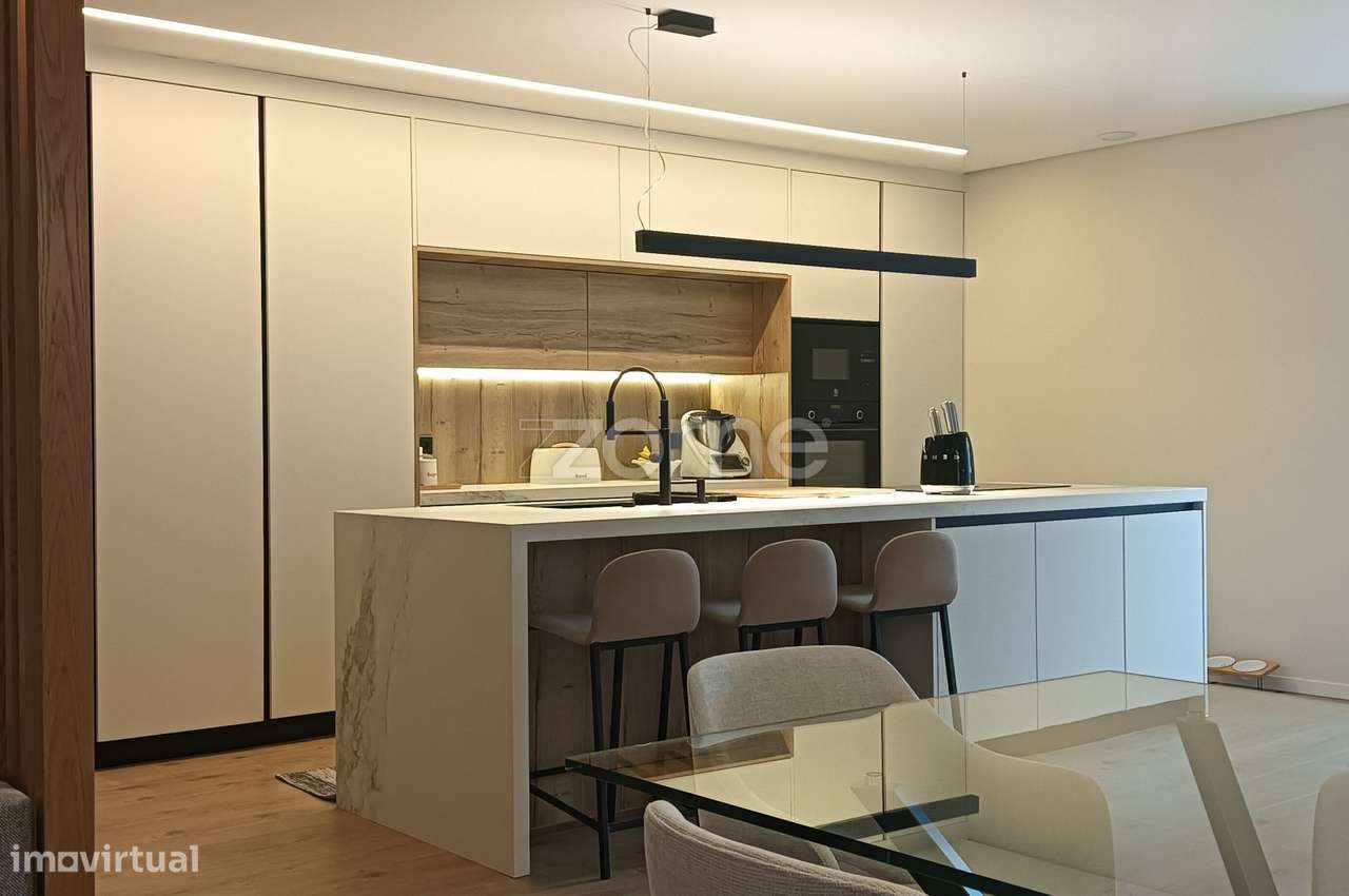 Moradia Térrea Semi- nova com piscina-1