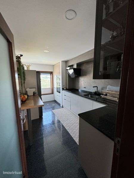 Apartamento T3 vista Rio Douro Valbom Gondomar - Grande imagem: 2/11