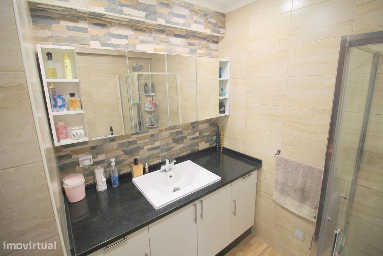 Apartamento T2 Central nas Mercês-14
