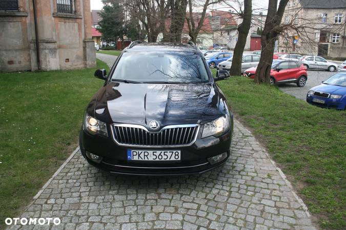 Skoda Superb 1.4 TSI Ambition - 4