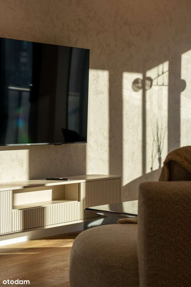 OSTATNIE Piętro | Quiet luxury | Towarowa Square | Metro Rondo Dasz.-5