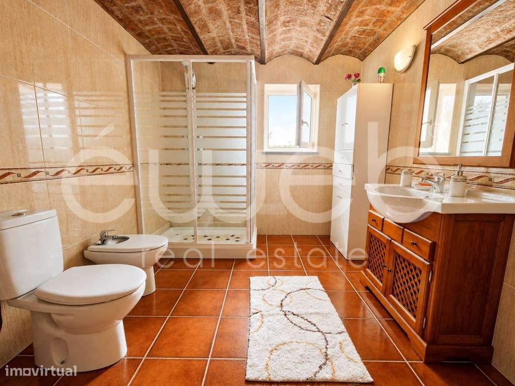 Moradia T4 de Arquitetura Alentejana com Piscina, Motrinos, Regueng...-28