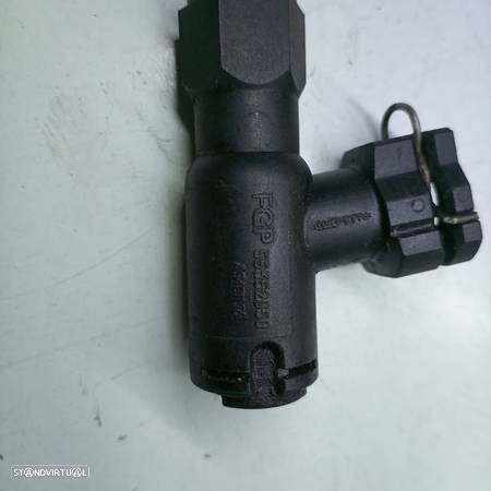 Conector Do Tubo Da Embraiagem Volkswagen New Beetle Cabriolet (1Y7) - 2