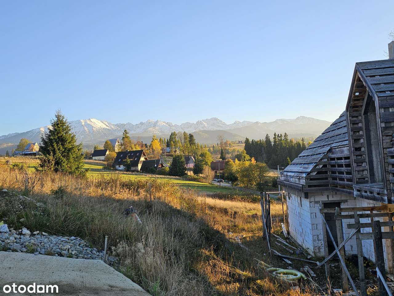 WIDOKOWA działka z PnB domu o WYJĄTKOWEJ, nowoczesnej ARCHITEKTURZE!-0