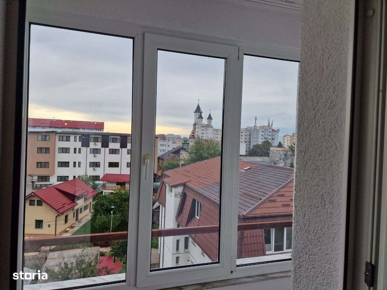 De vanzare apartament 2 camere dec etaj 5/7, 72 mp, Zamca ,Suceava-9