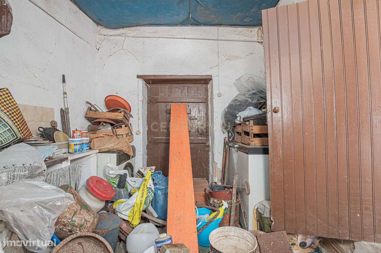 Moradia C/ Terreno Misto de Olival-5