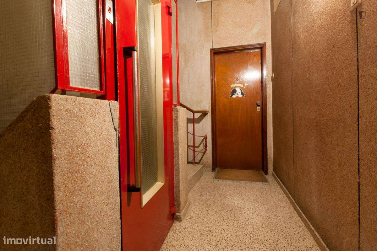 Quarto - localizado em Cedofeita Porto - Grande imagem: 4/10