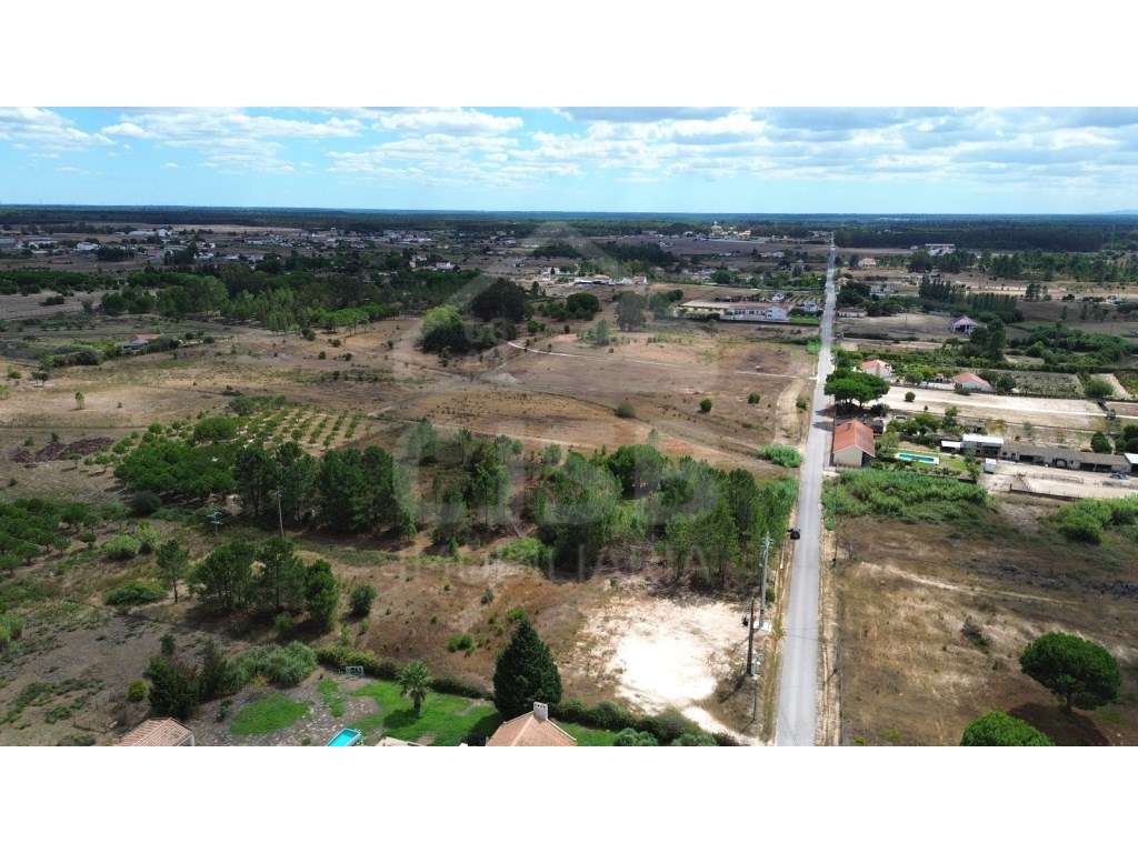 Terreno Urbano em Foros de Almada-9