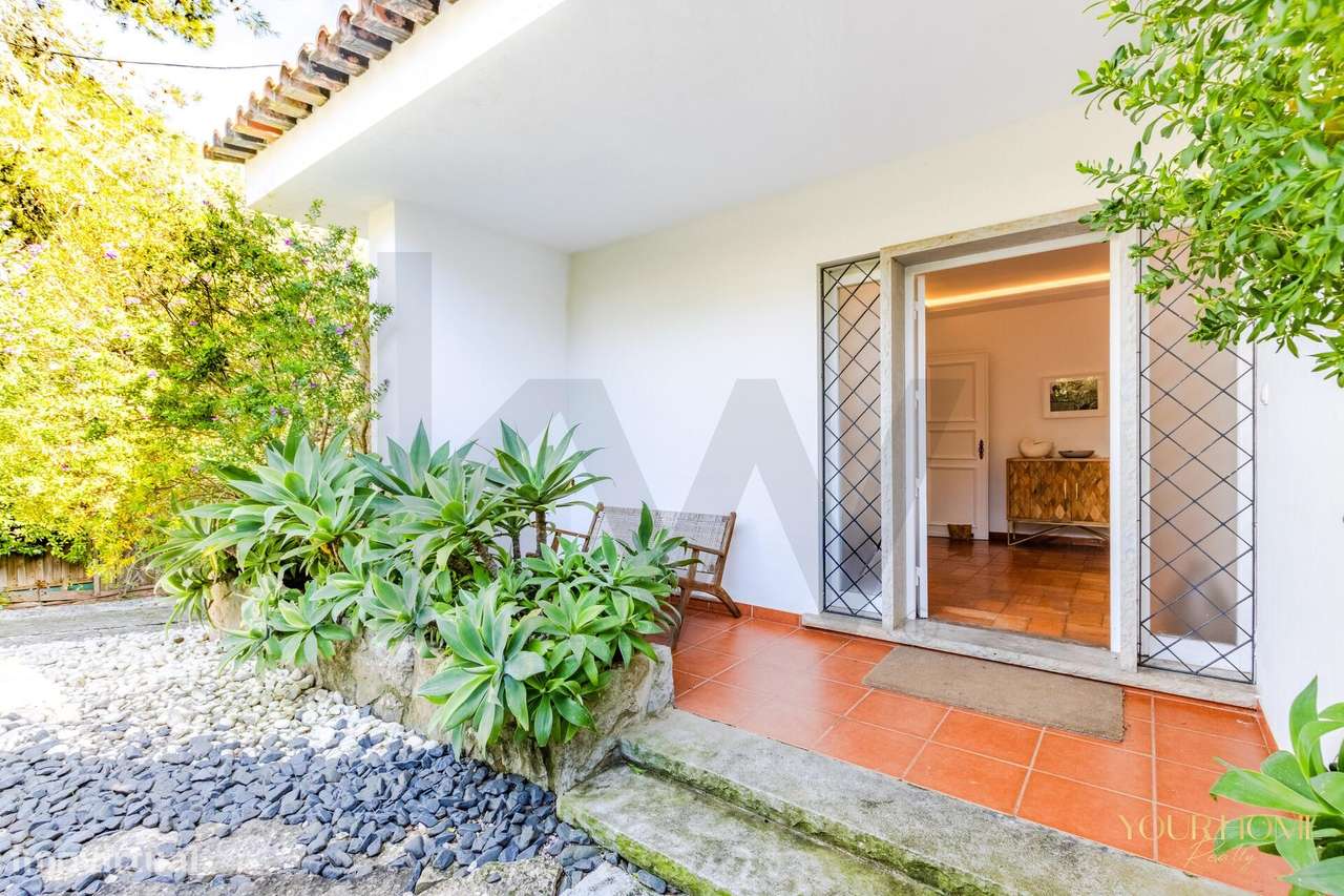 Cascais - Moradia t4 com jardim e envolvência verde a minutos a pé do - Grande imagem: 2/47